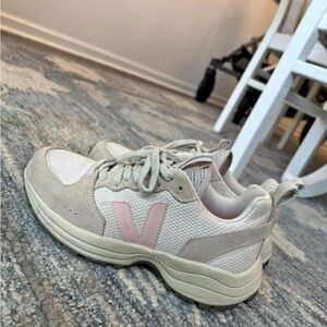 Veja Venturi Pink and Cream Sneakers